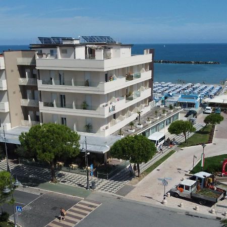 Amare Beach Hotel Cesenatico Exterior foto