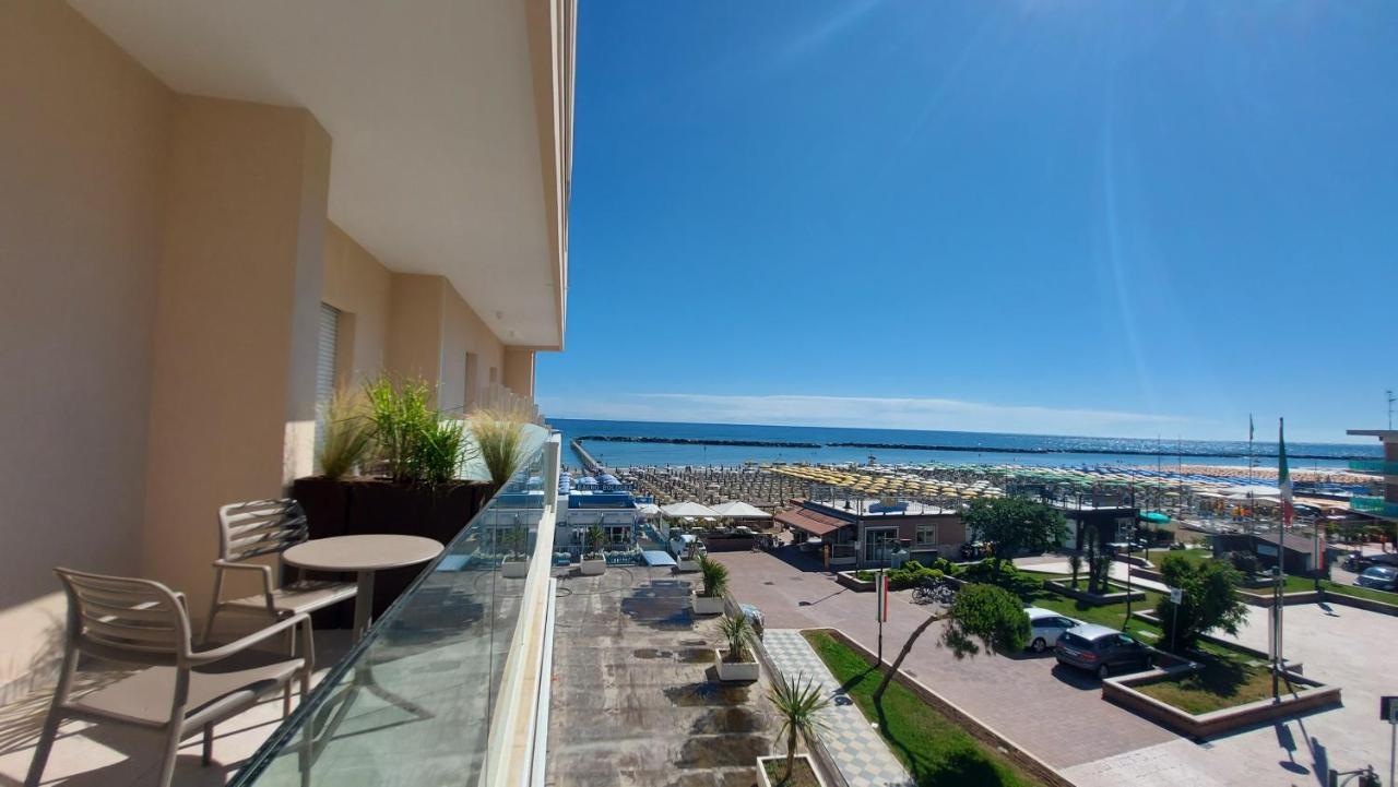 Amare Beach Hotel Cesenatico Exterior foto