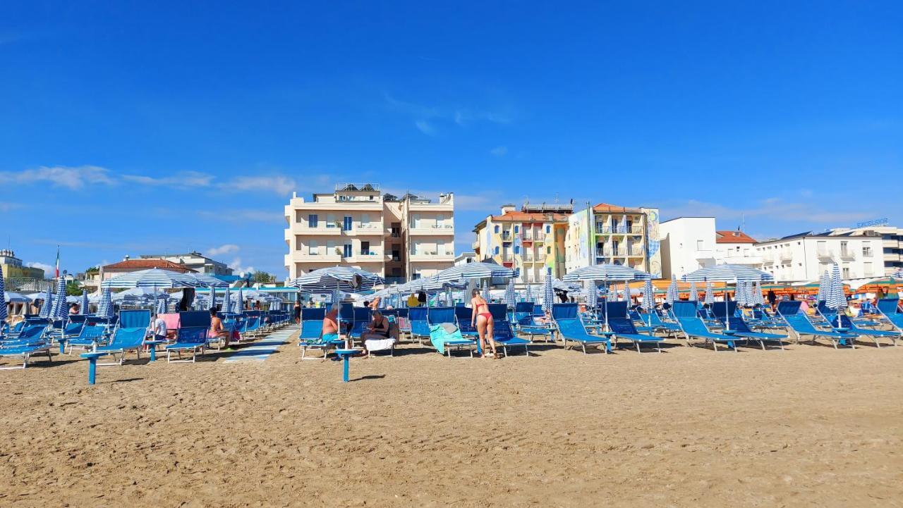 Amare Beach Hotel Cesenatico Exterior foto