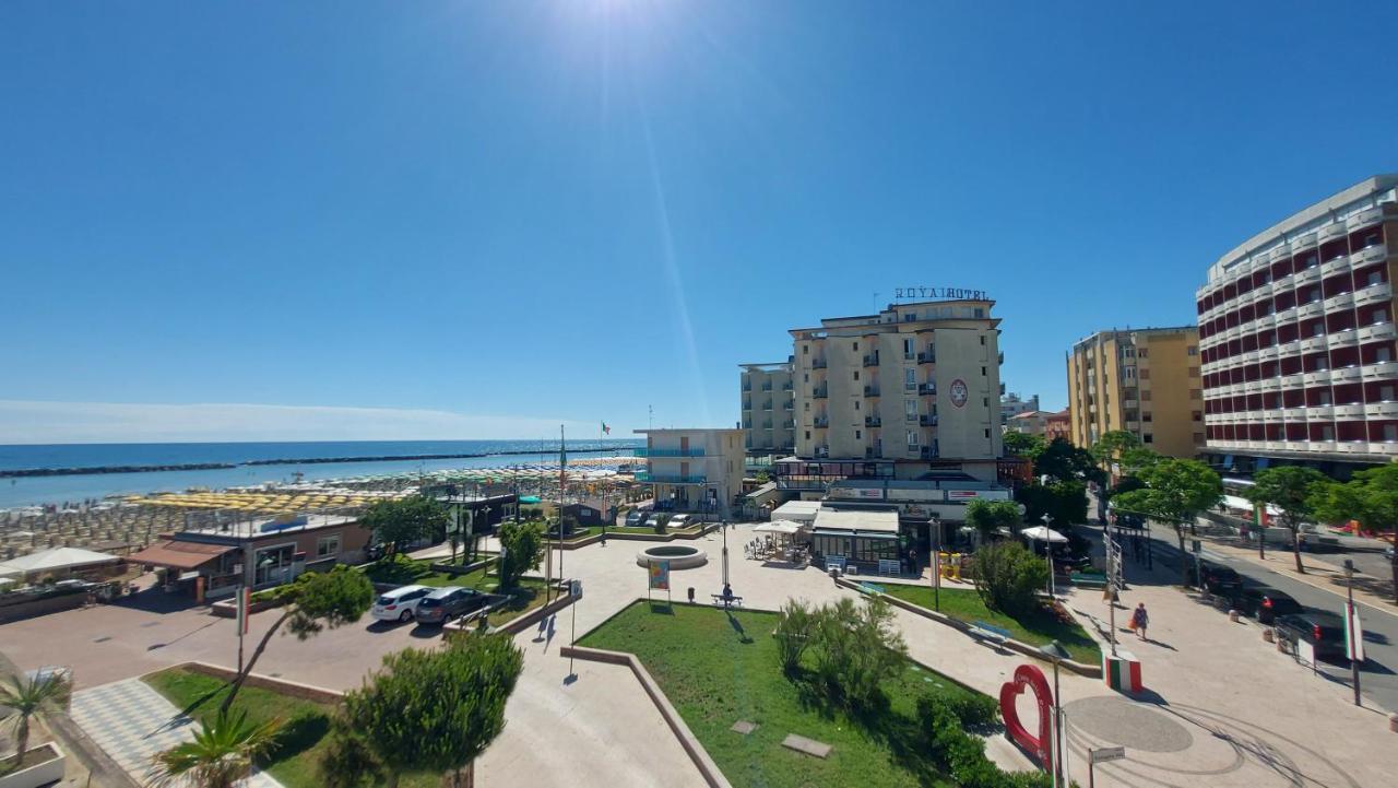 Amare Beach Hotel Cesenatico Exterior foto